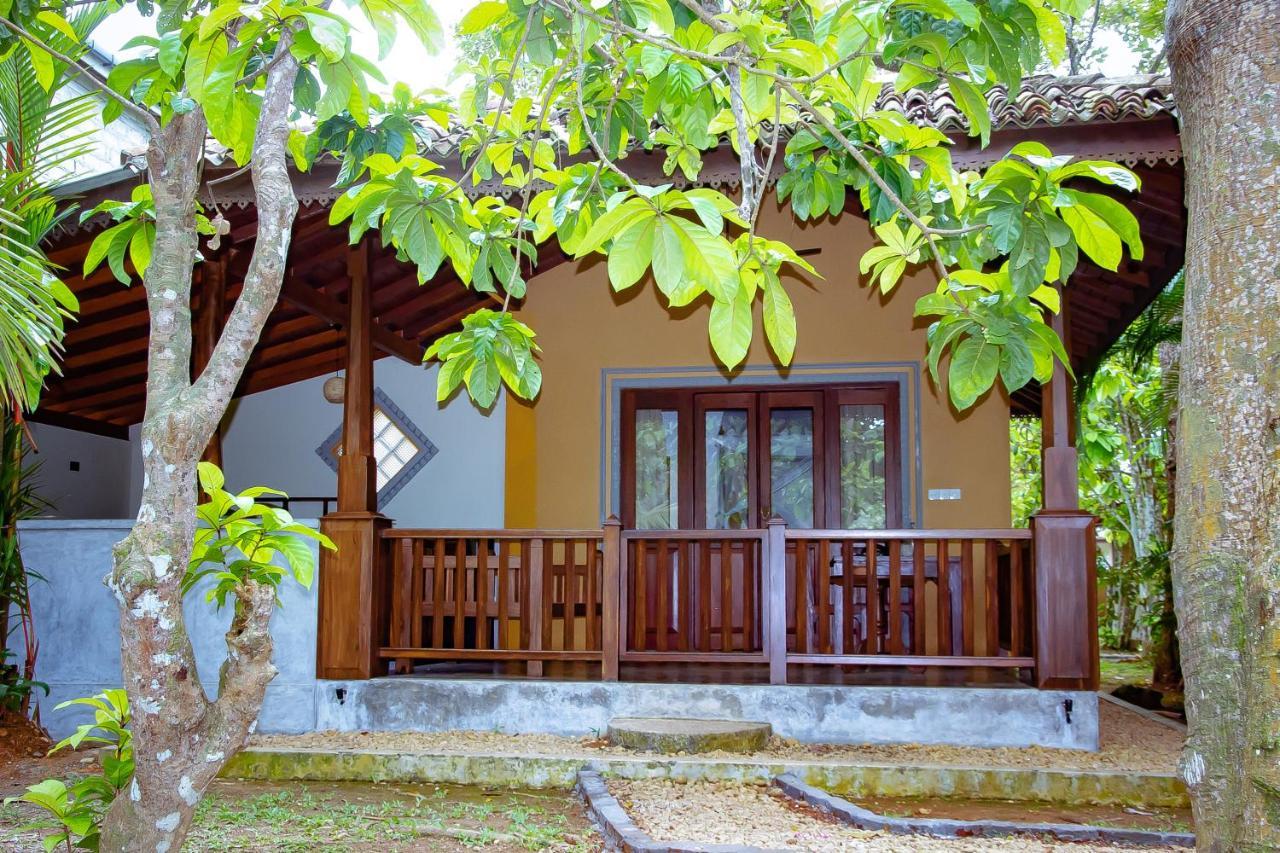 Birds Paradise Cabanas Unawatuna Bagian luar foto