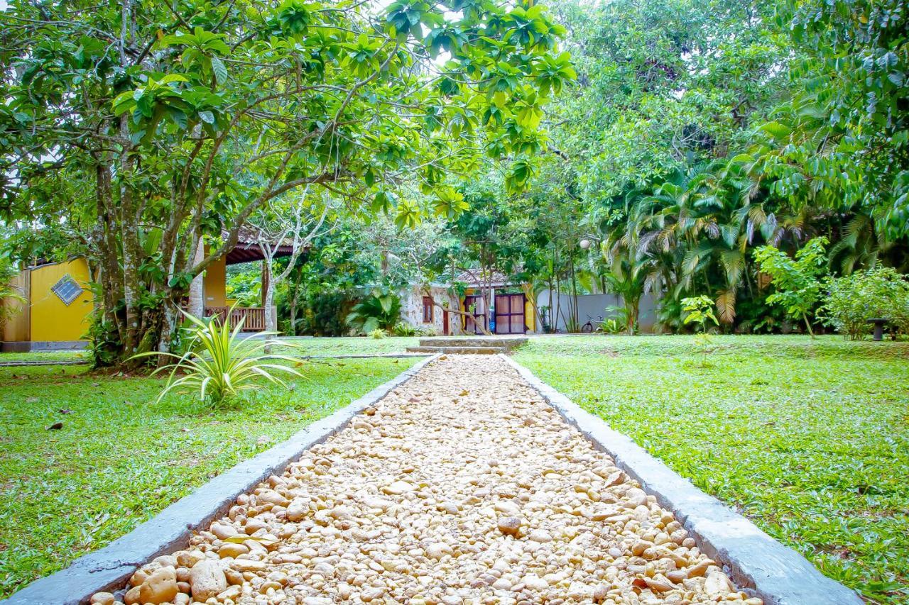 Birds Paradise Cabanas Unawatuna Bagian luar foto