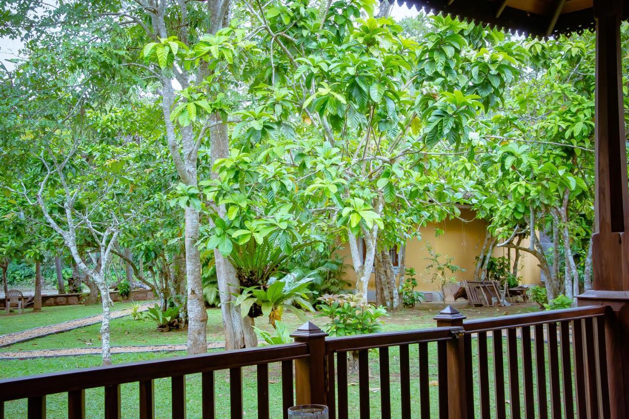 Birds Paradise Cabanas Unawatuna Bagian luar foto